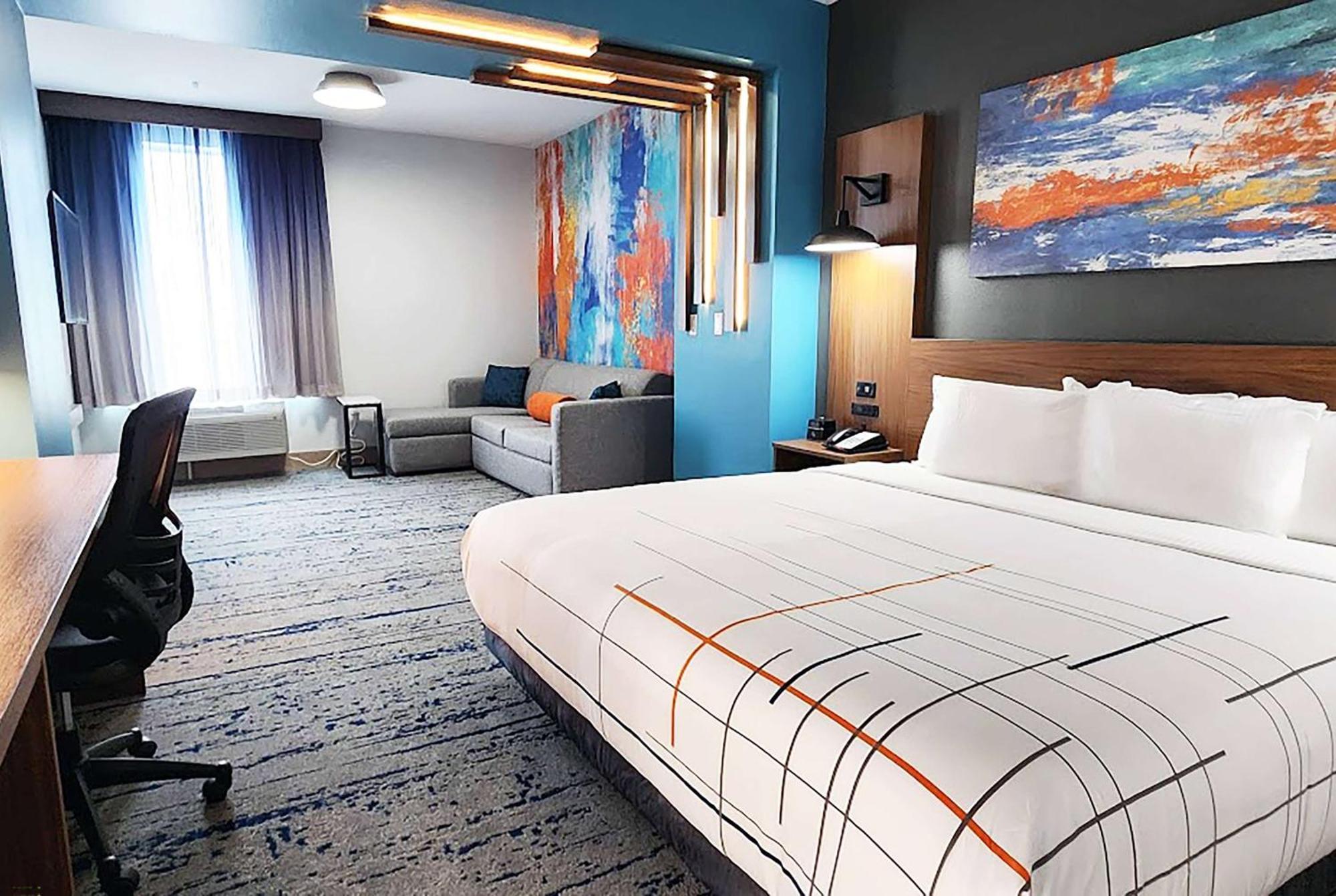 La Quinta Inn & Suites By Wyndham Austin South Εξωτερικό φωτογραφία