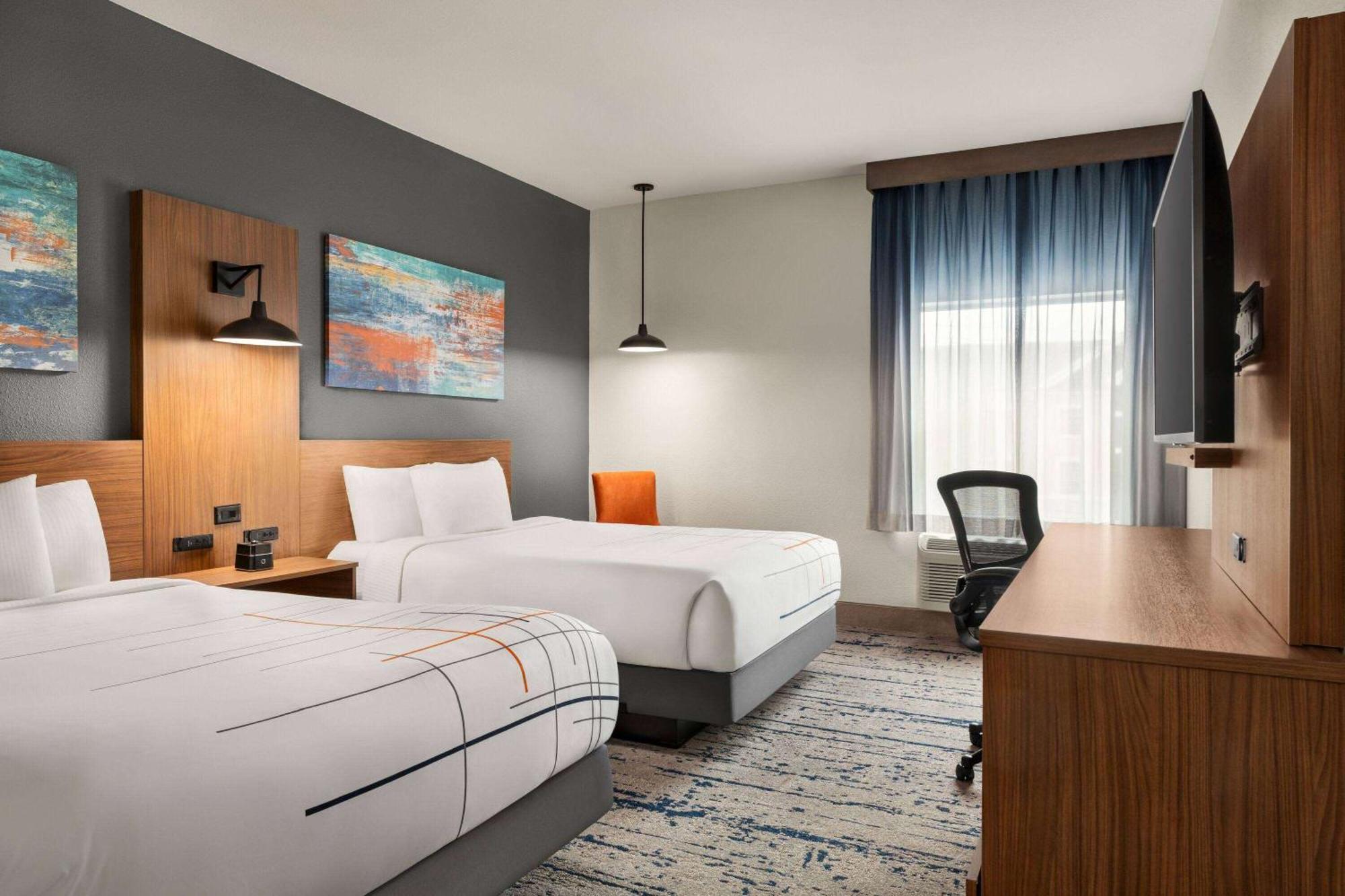 La Quinta Inn & Suites By Wyndham Austin South Εξωτερικό φωτογραφία