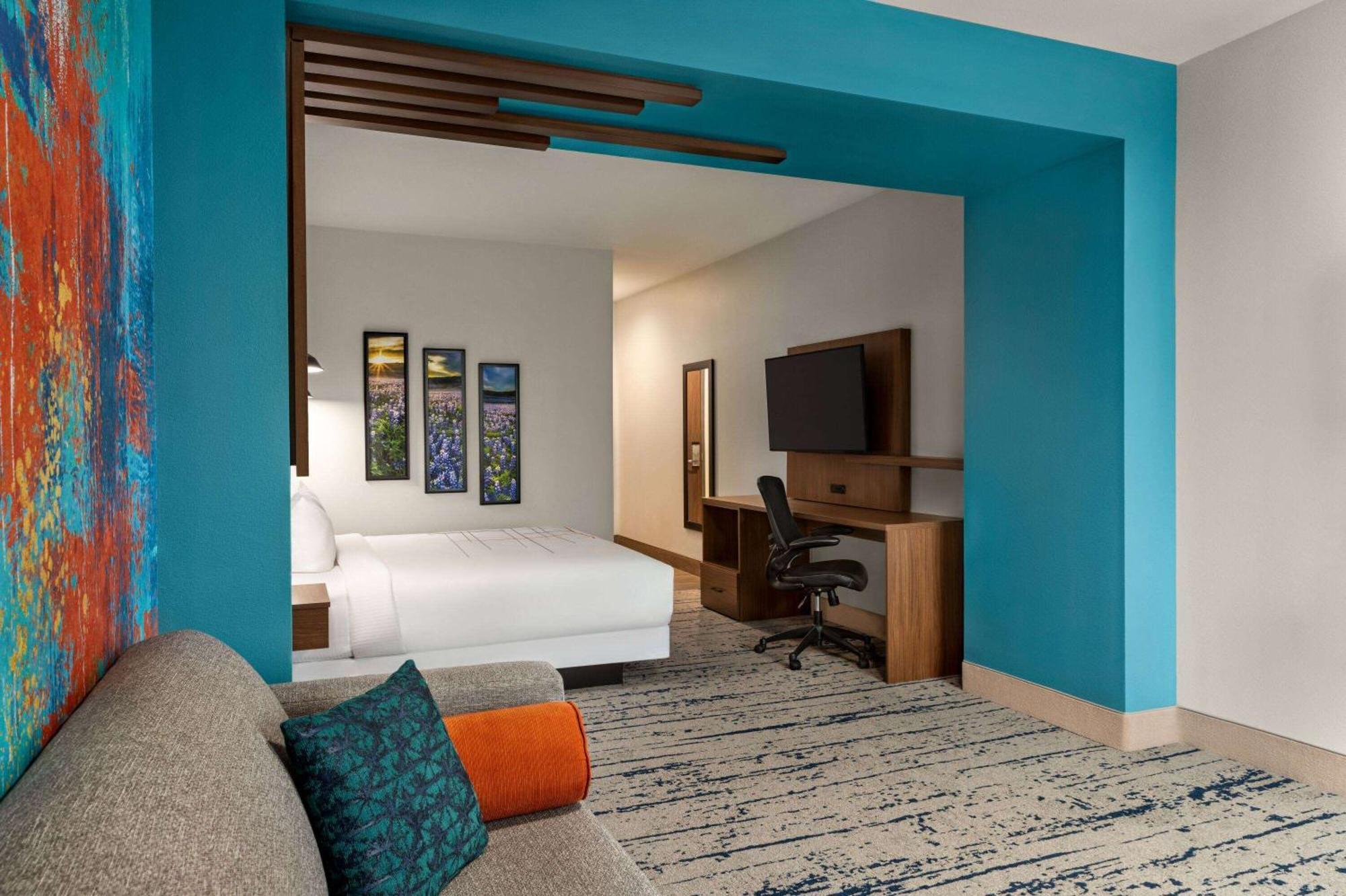 La Quinta Inn & Suites By Wyndham Austin South Εξωτερικό φωτογραφία