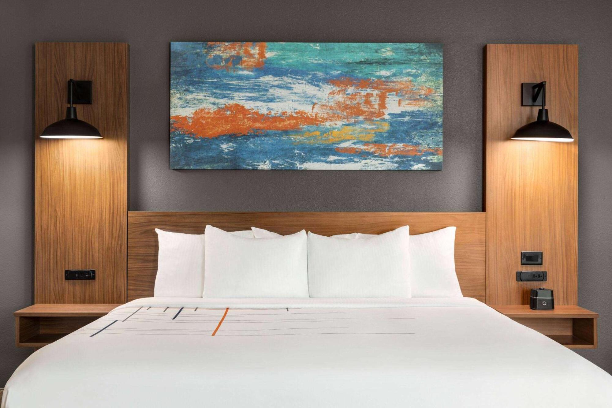 La Quinta Inn & Suites By Wyndham Austin South Εξωτερικό φωτογραφία