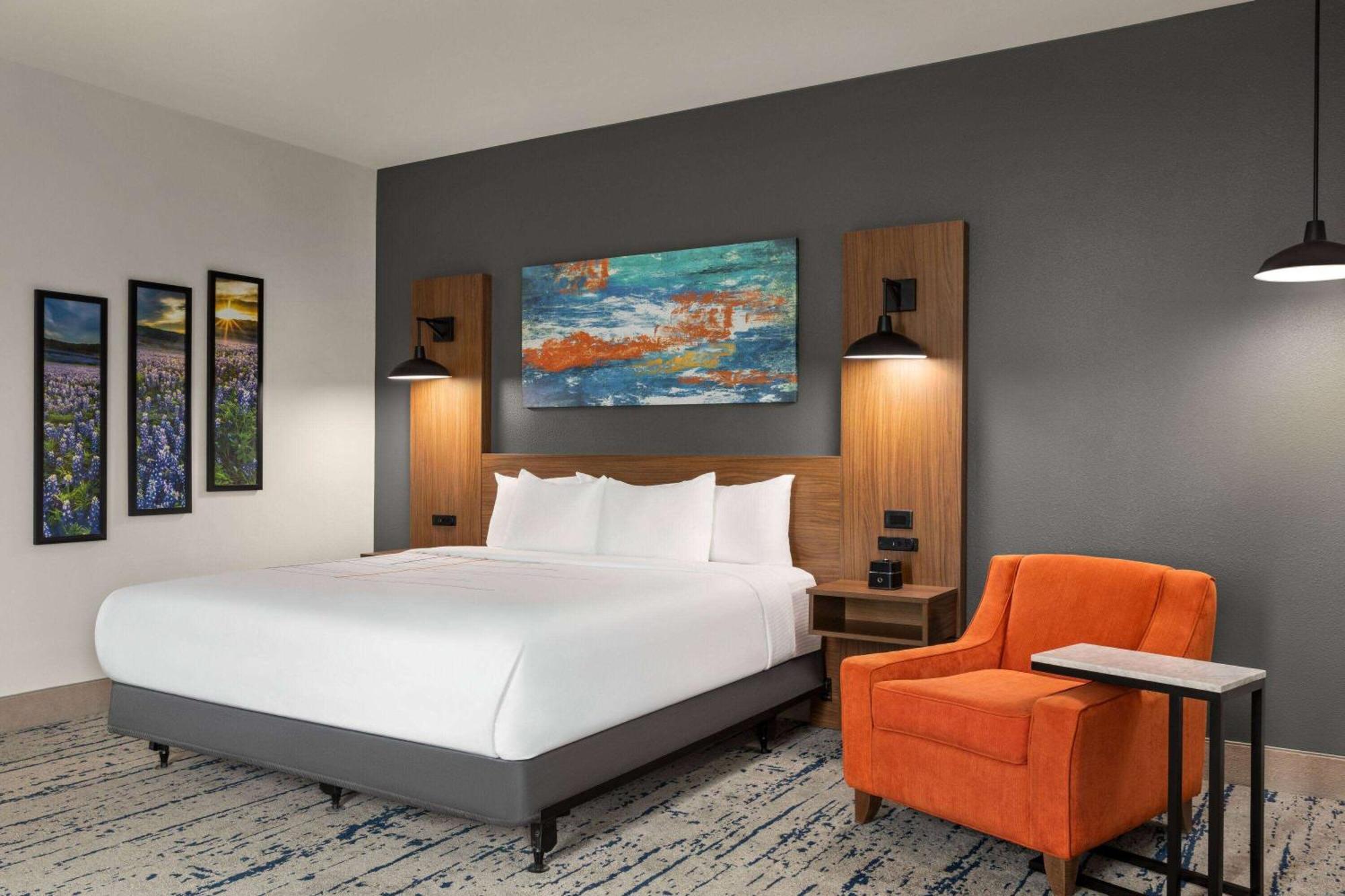 La Quinta Inn & Suites By Wyndham Austin South Εξωτερικό φωτογραφία